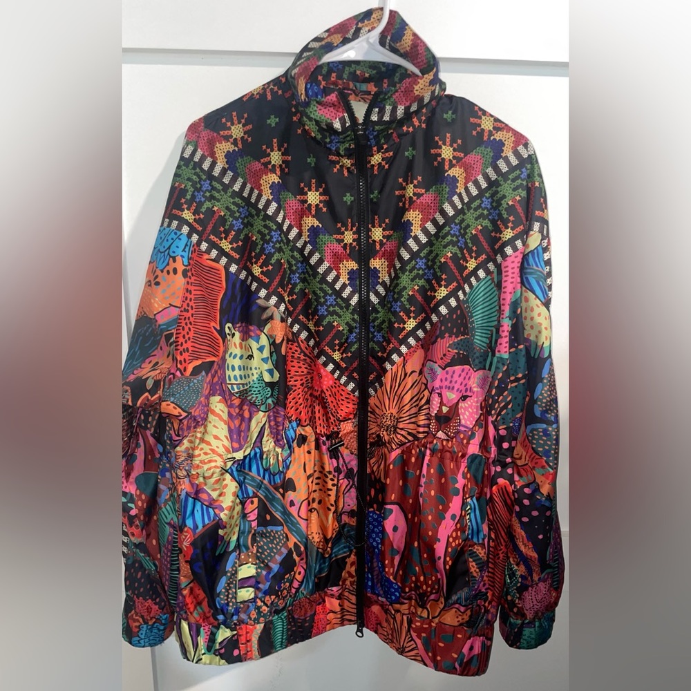 Women’s Windbreaker work 2x.